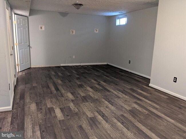 Building Photo - 307 Timberbrook Ct