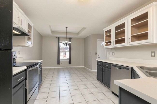 Building Photo - Updated 3-Bed, 2-Bath All-Brick Home for R...