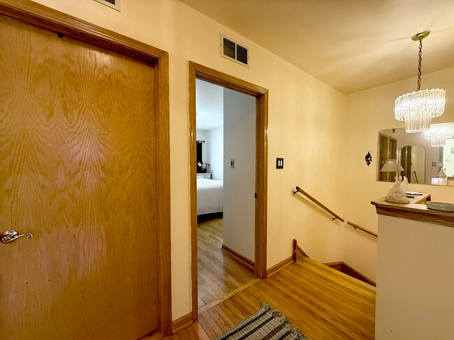 Building Photo - 2105 S Tan Ct