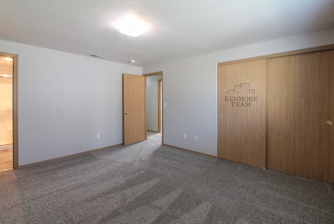 Building Photo - 5108 Montague Ln