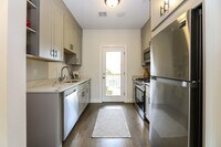 Building Photo - 2-Bed WROX with Parking
