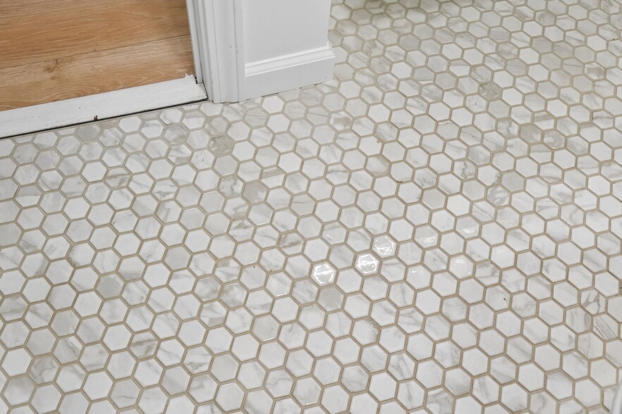 Building Photo - 1123-1125 S Ohio Ave