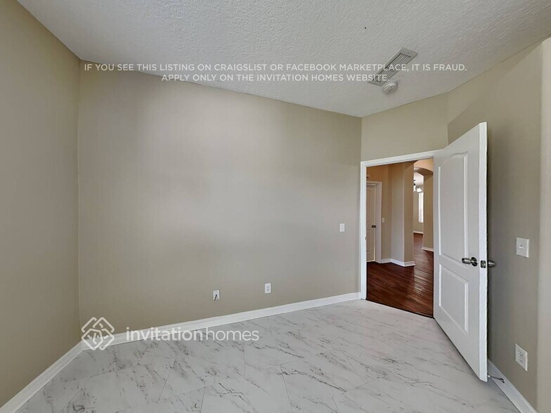 Building Photo - 6330 36th Ct E