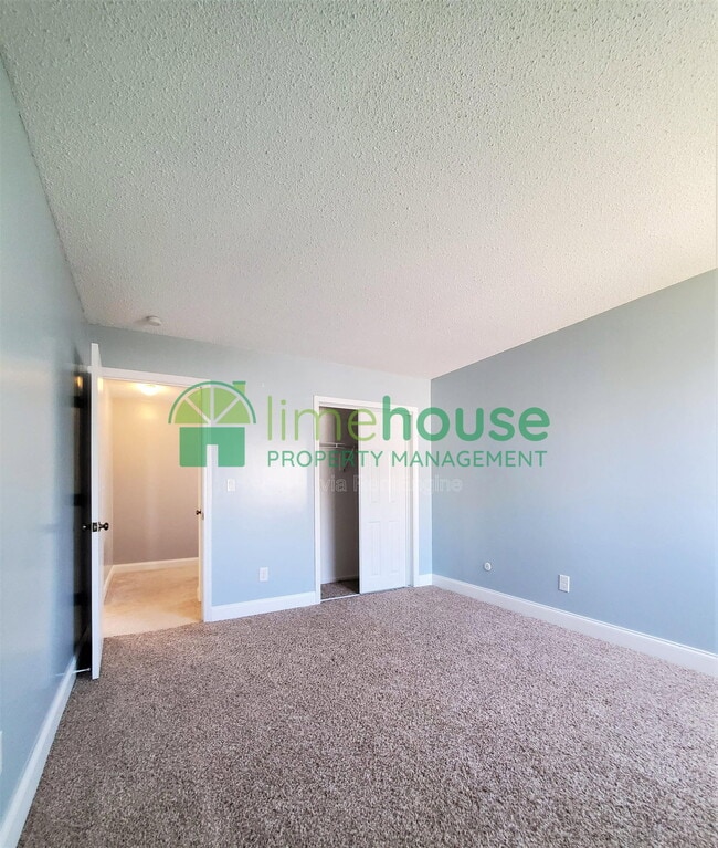 Building Photo - 5304 Lord George Dr