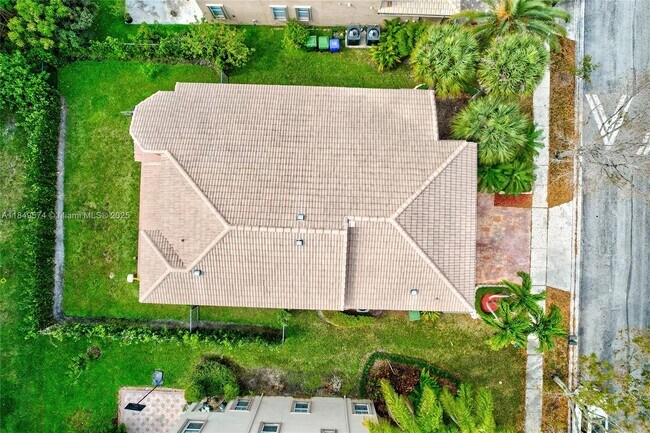 Building Photo - 1500 SW 171st Terrace