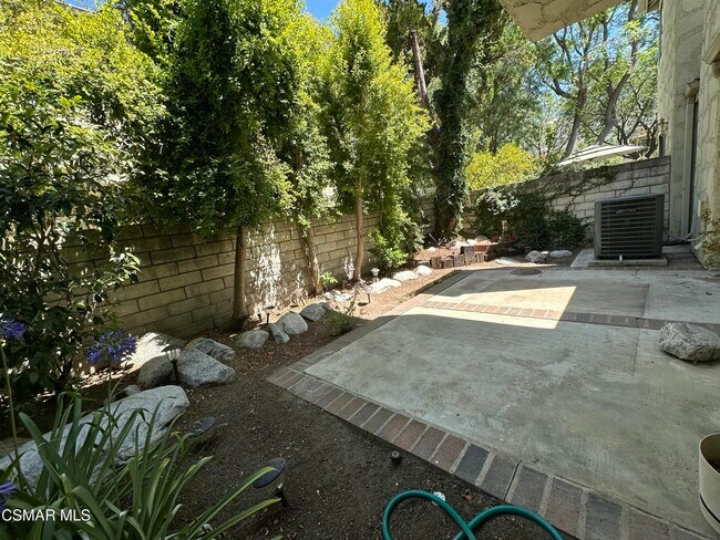 Building Photo - 29723 Strawberry Hill Dr