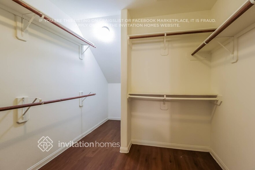 Building Photo - 6350 Scotchwood Dr