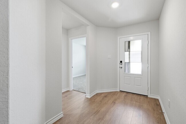 Building Photo - 3122 Davis Trce