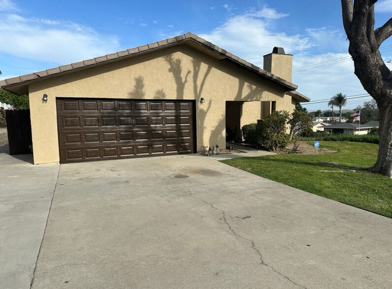 Building Photo - 1602 Viola Pl
