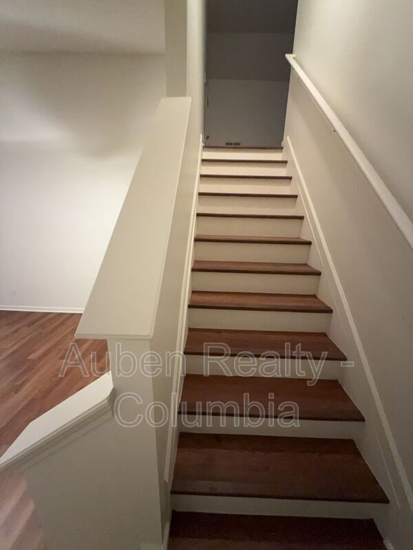 Building Photo - 212 Aderley Oak Loop
