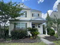 Building Photo - 10 Bushwood Dr