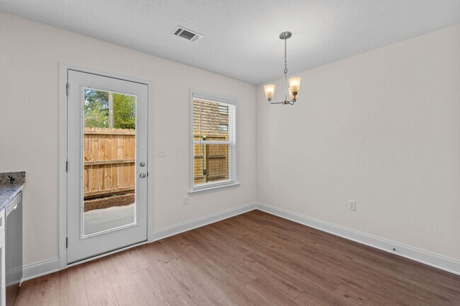 Building Photo - 2219 Archer Ln