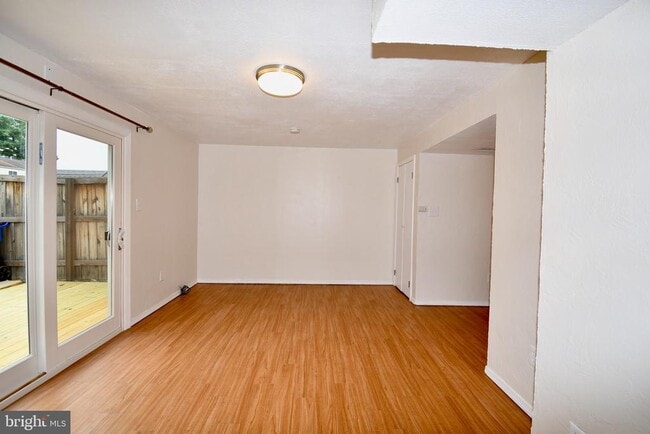 Building Photo - 1730 Heather Ln