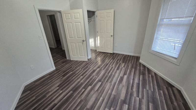 Building Photo - 157 S 10th St