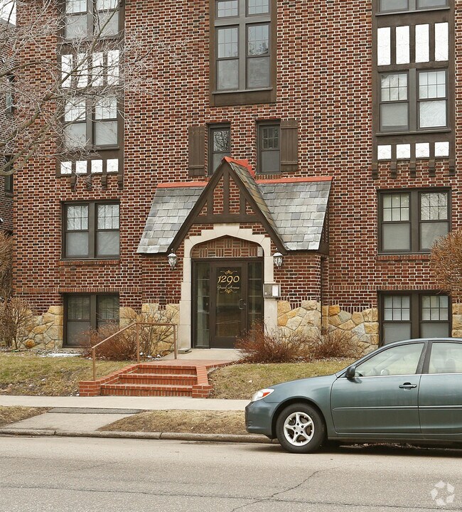 Building Photo - Grand Heritage Apartments