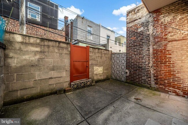 Building Photo - 2021 S Garnet St