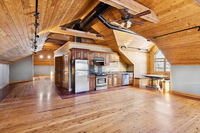 Building Photo - 16W125 89th Pl