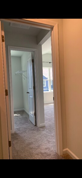 Building Photo - 6518 Sharks Tooth Trl