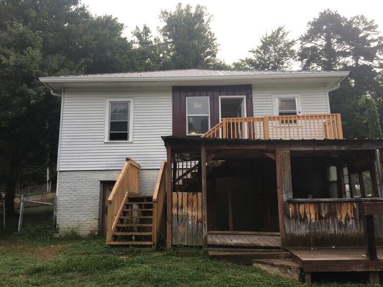 Building Photo - 236 Old County Home Rd