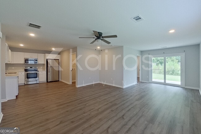 Building Photo - 52 Cottage Grove Dr