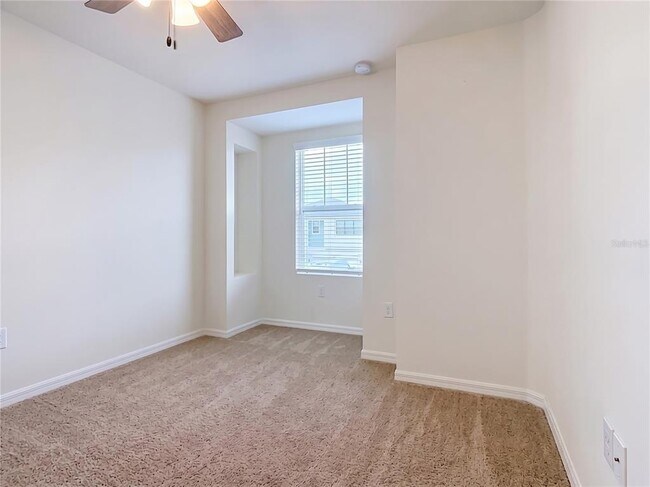 Building Photo - 2437 Varenna Loop