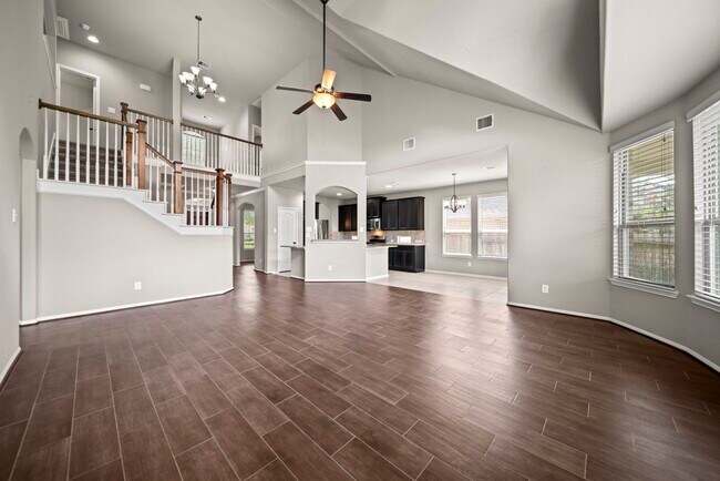 Building Photo - 307 Fairwood Springs Ln