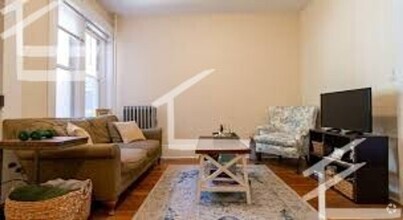 Building Photo - Large 3 Bedrooms in Brookline. September 1...