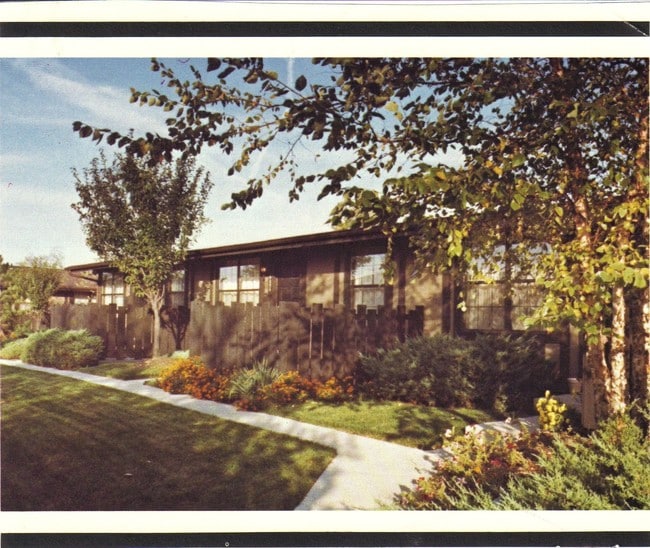 Building Photo - The Flats of Troy & PBMM Properties