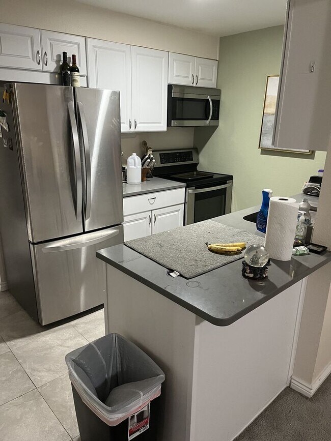 Kitchen - 2227 Canyon Blvd