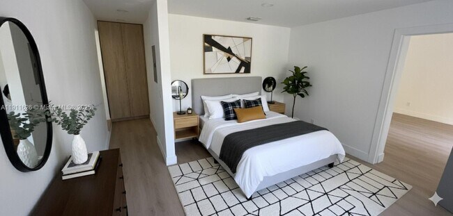 Building Photo - 12800 NE 12th Ave