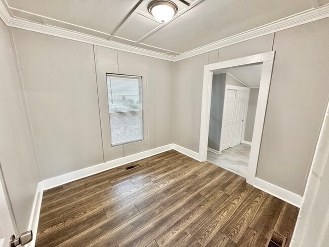 Building Photo - 2880 Cela Rd