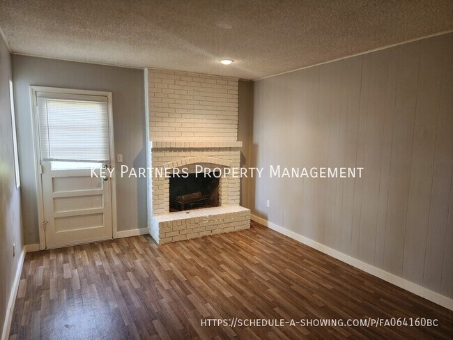 Building Photo - 9110 W 102nd St