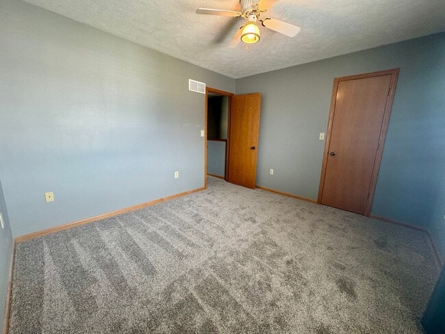 Building Photo - 3 bed 2 bath ZERO entry townhouse in Capitol Beach