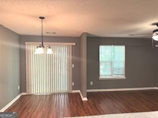 Building Photo - 6213 Hickory Ln Cir