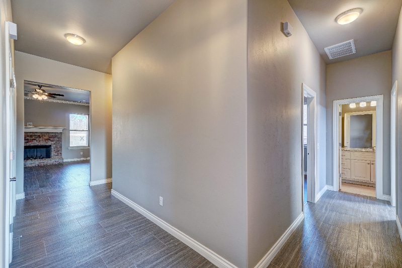 Building Photo - 2909 Tranquilo Ln