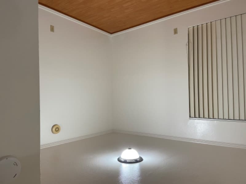 Building Photo - 10331 Lindley Ave
