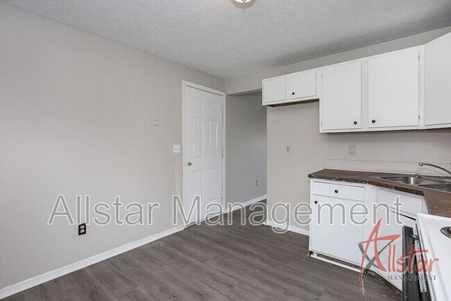 Building Photo - 1316 Massachusetts Ave