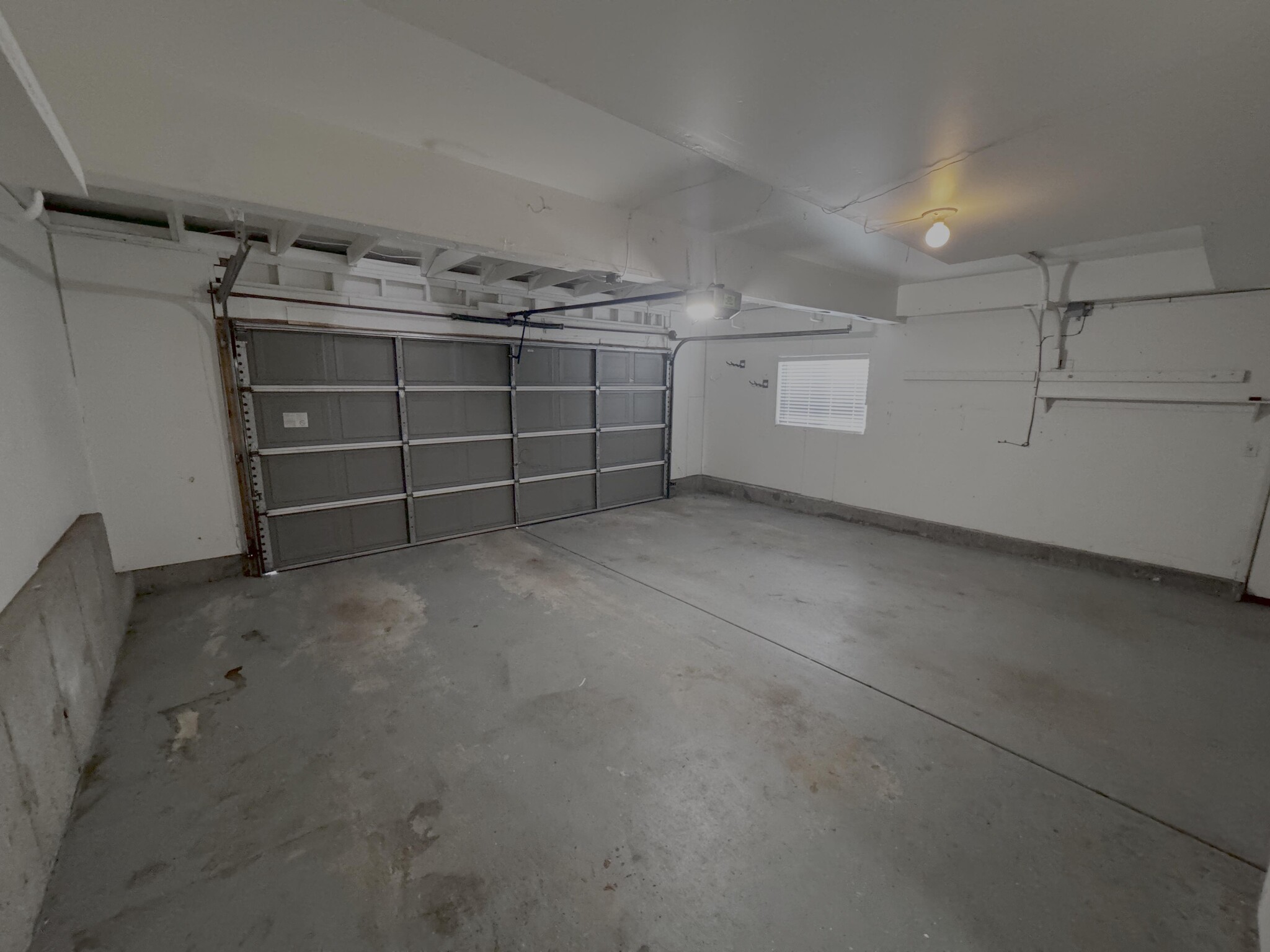 Building Photo - 8004 S Old Barn Dr