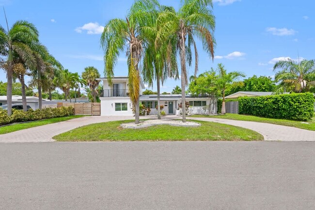 Building Photo - 871 NW 23rd Terrace