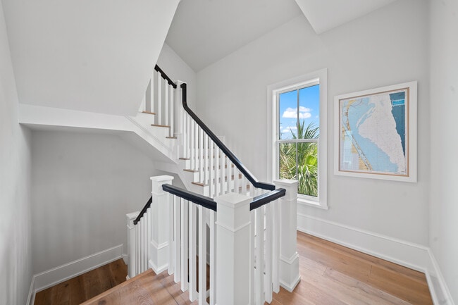 Building Photo - 5525 Jimmy Buffett Mem Hwy