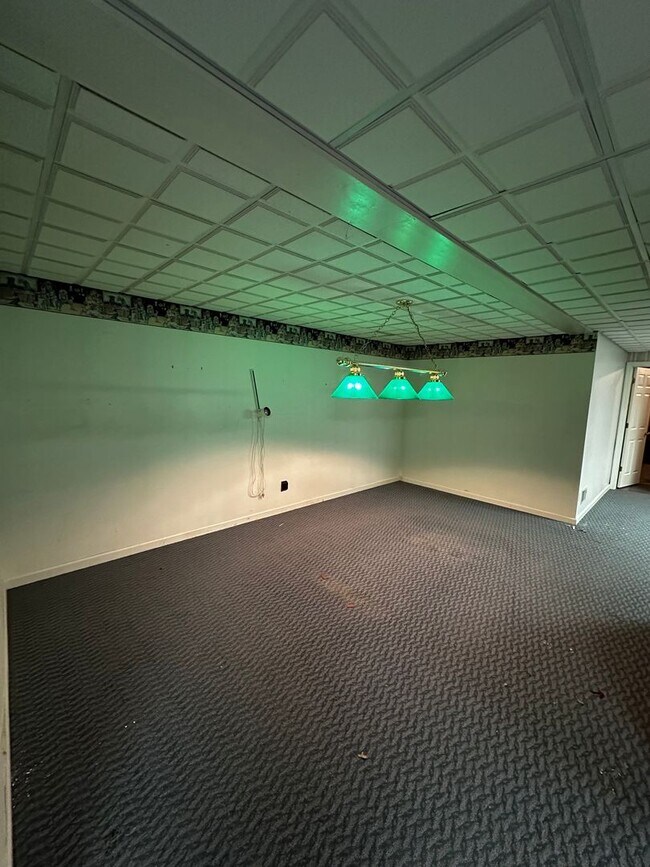 Building Photo - 1250-1254 Evans City Rd