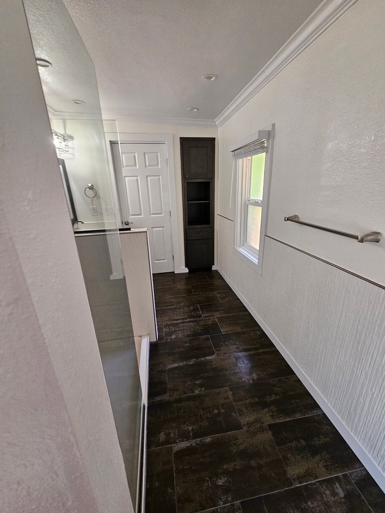 Building Photo - 9411 Castlewood St
