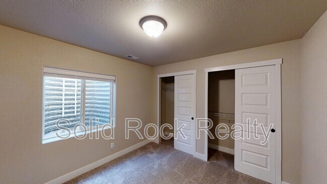 Building Photo - 1145 Antrim Loop