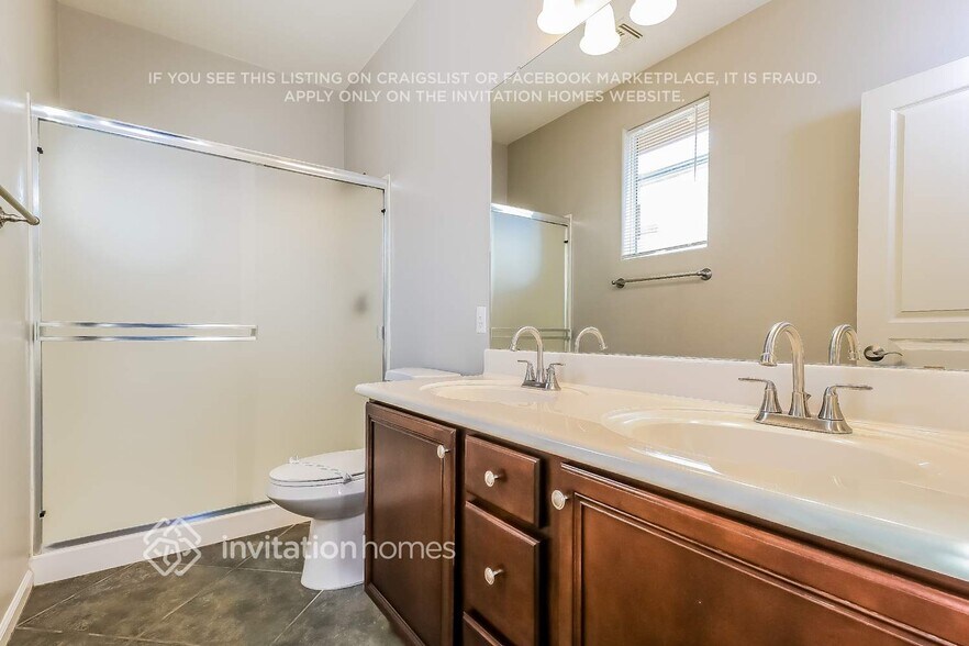 Building Photo - 43042 N Outer Banks Dr