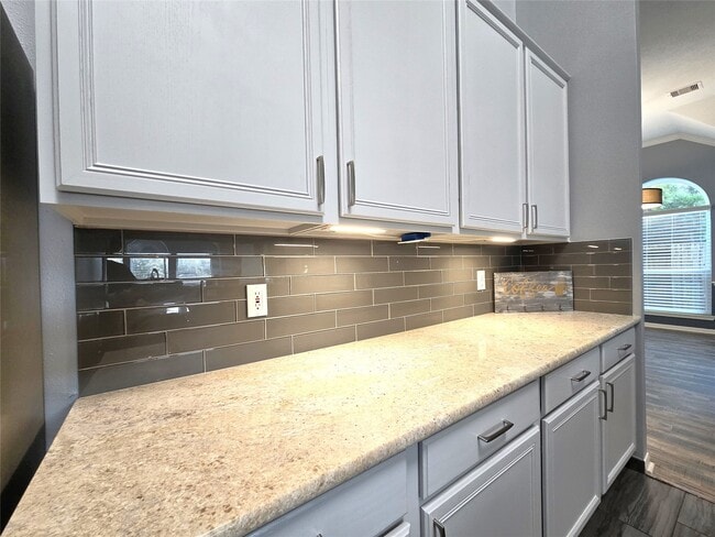 Building Photo - 2614 Parkbriar Ln