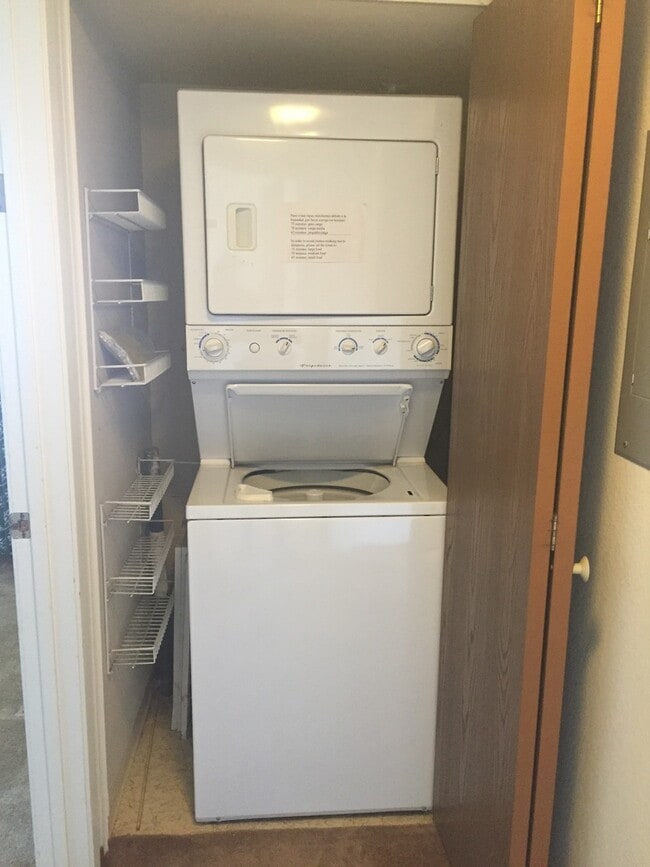 Building Photo - Spacious 3 Bed 2 Bath Condo in Sunnyvale N...