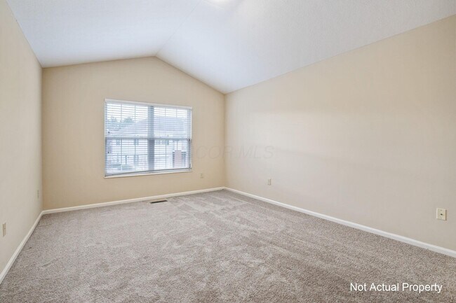 Building Photo - 5002 Stratford Pine Ln