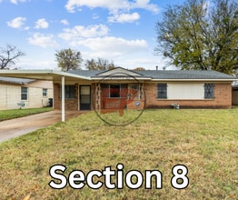 Building Photo - 2017 Broadway St