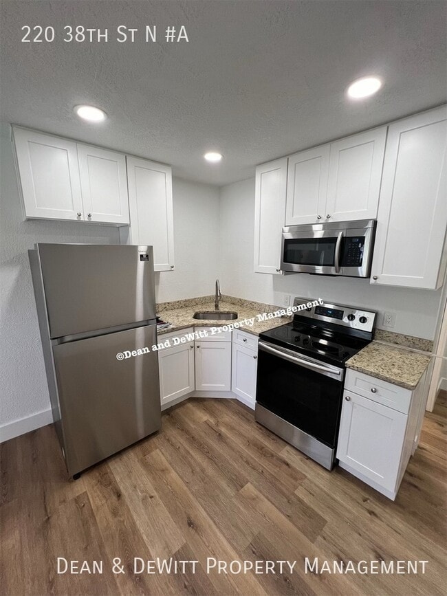 Building Photo - 220 38th St N