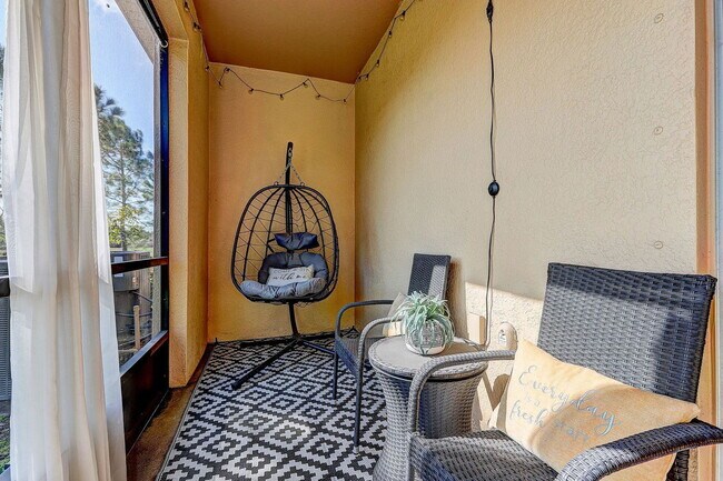 Building Photo - 12910 Utopia Gdns Wy